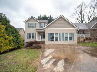 16 Woodcreek Cir, Swannanoa, NC 28778