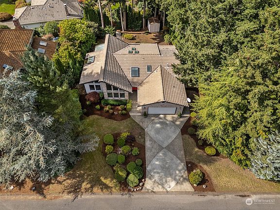 3rd image of 16516 87th Avenue E