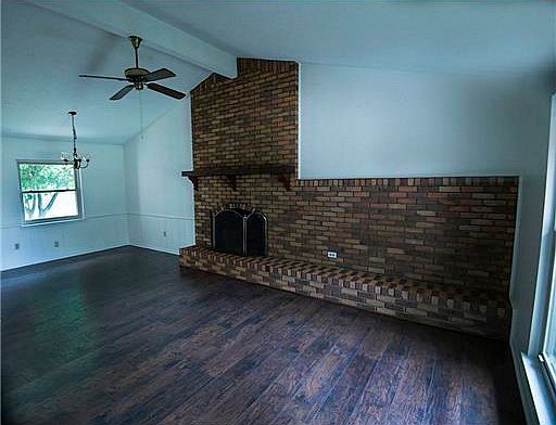 4th image of 2314 Demaret Dr