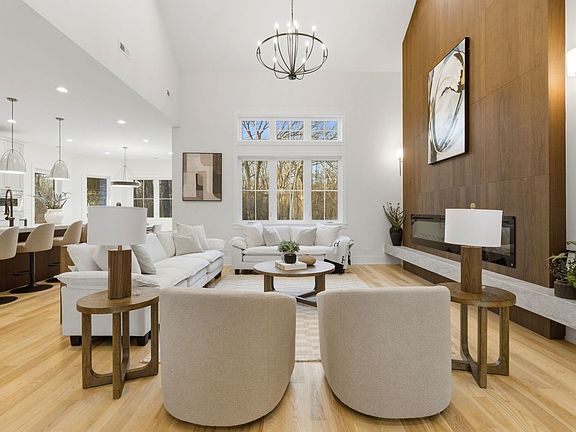 5th image of 1532 Linden Cir