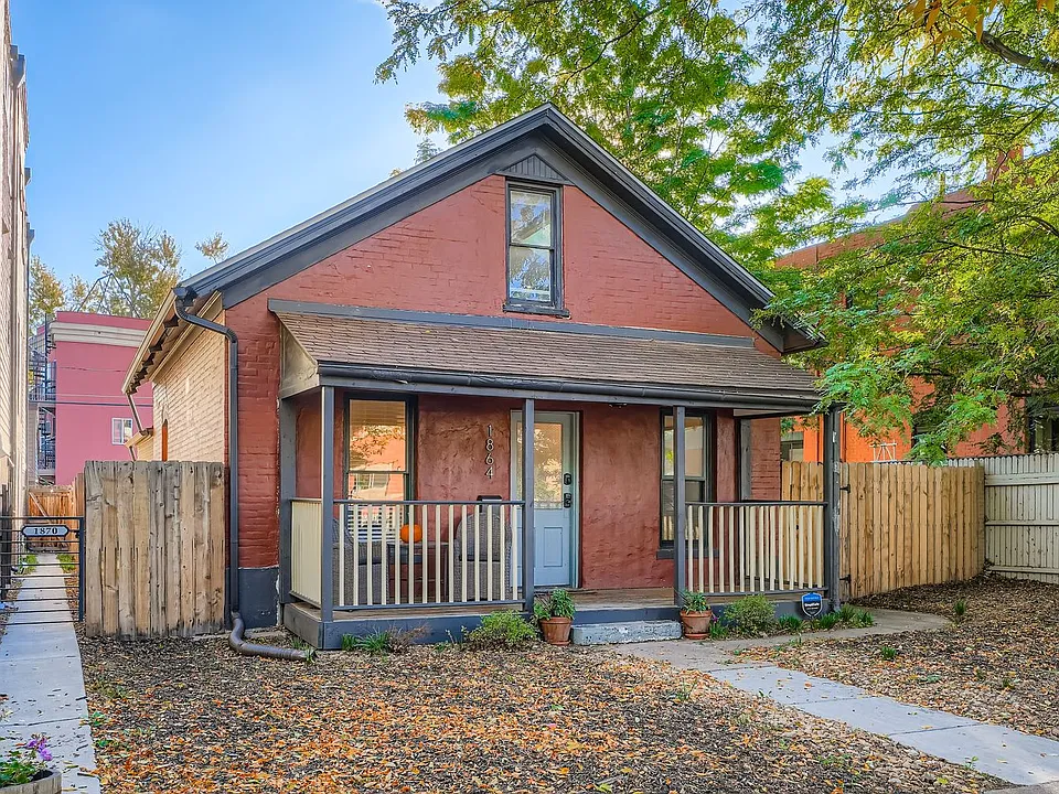 1864 Race St