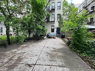 Rented by Tapiro Realty