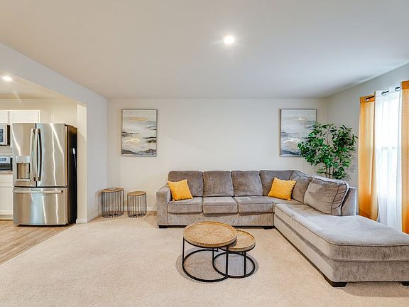 2nd image of 6262 Pebblebrook Dr