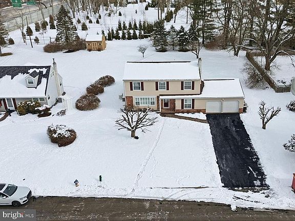 5th image of 32 Lower Hilltop Rd