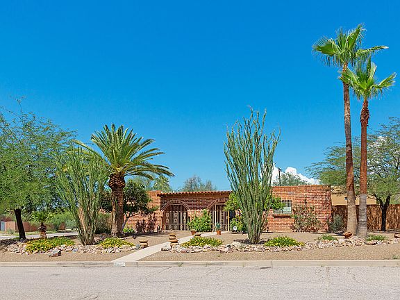 2nd image of 3605 E Calle Del Prado