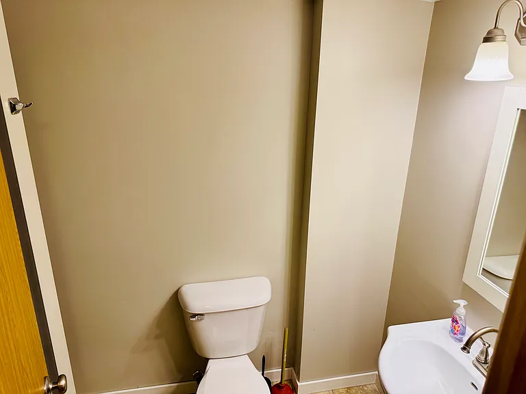 703 Highland Ave — Photo 15