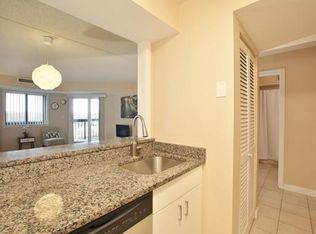 60 Rantoul St APT 604N, Beverly, MA 01915