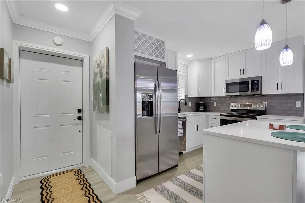 10701 Gulf Shore Dr — Photo 3