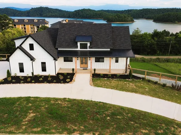 206 Eagle View Dr, Dandridge, TN 37725