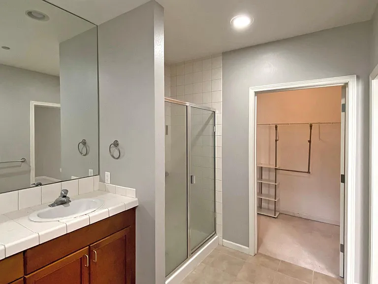 11004 NE 11th St #301 — Photo 18