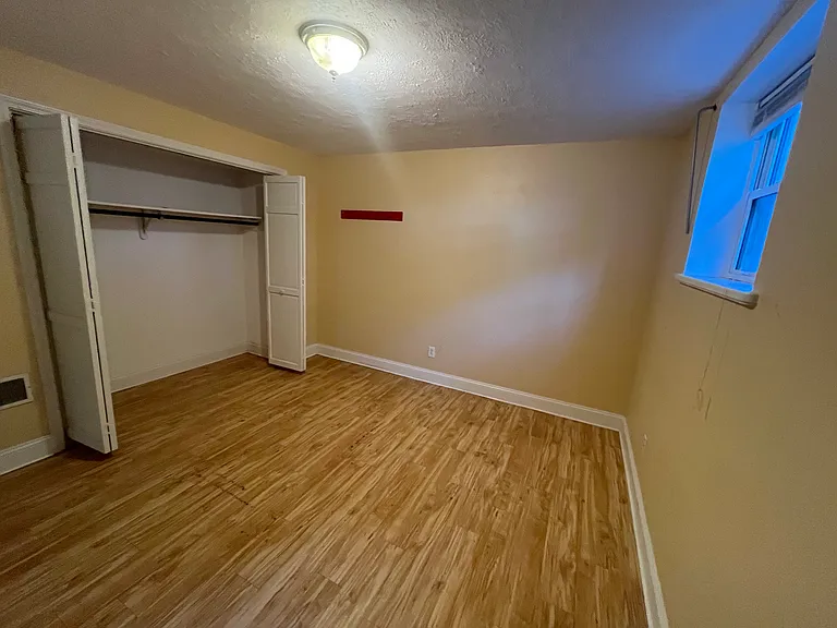 141-1 Maple Hill Ln — Photo 12