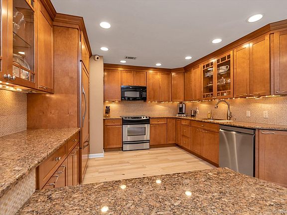 4th image of 51 Wimbledon Drive