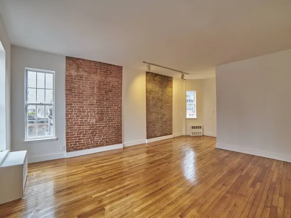 1590 Second Avenue image 1 of 5