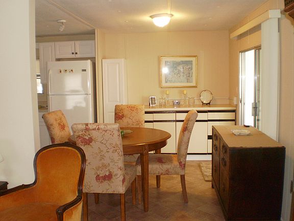 5th image of 27 Pelican Dr
