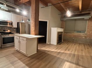 1740 N Maplewood Ave APT 101, Chicago, IL 60647