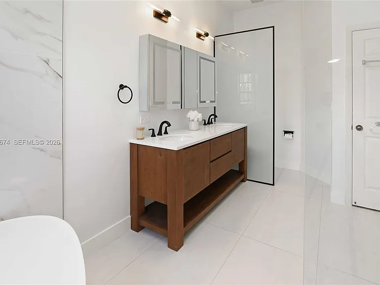 4022 Pinewood Ln — Photo 24