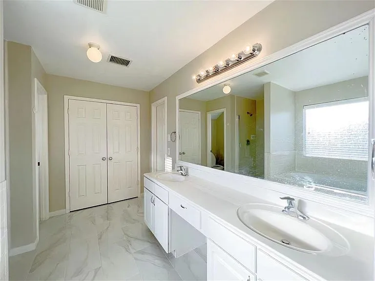 18102 Redoak Manor Ln — Photo 11
