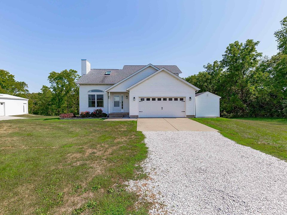 12117 Coon Hunters Rd, Blue Grass, IA 52726 Zillow