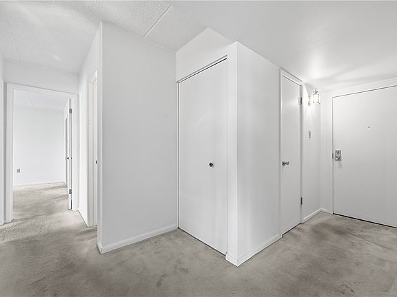 3rd image of 2160 Greentree Rd APT 705W