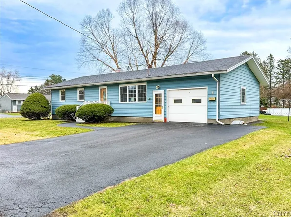 8 Burmont Ct, Utica, NY 13502