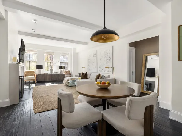 39 Fifth Avenue 6C image 2 of 6