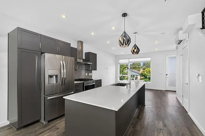 3819 S Cloverdale St — Photo 14
