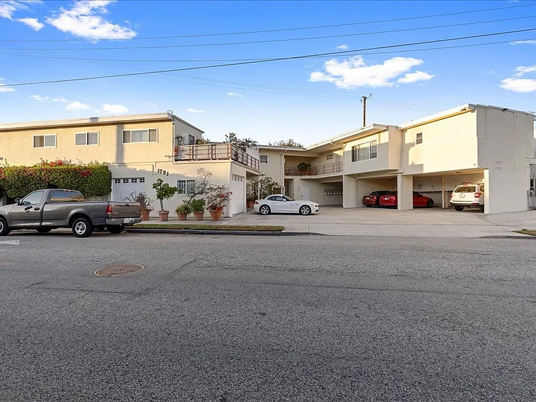 1701 Washington Way #10 — Photo 13