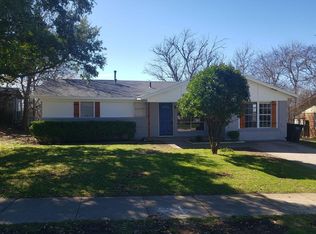 6215 Shadydell Dr, Fort Worth, TX 76135