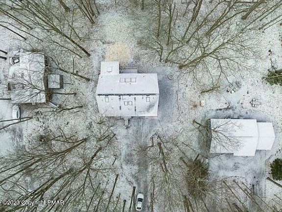 3rd image of 163 Mountain View Dr