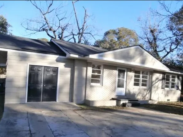 110 Almond Dr, Albany, GA 31705