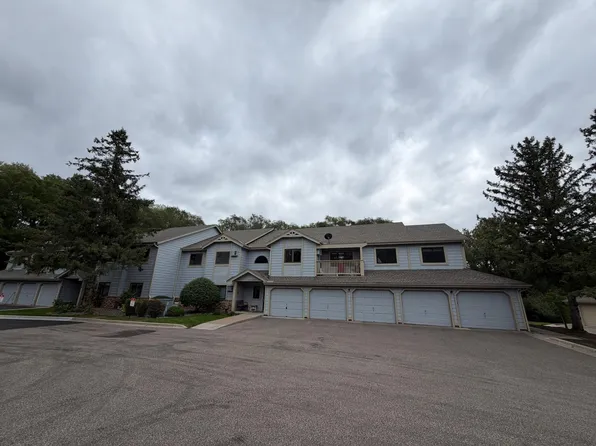1570 Wheelock Ln APT 104, Saint Paul, MN 55117