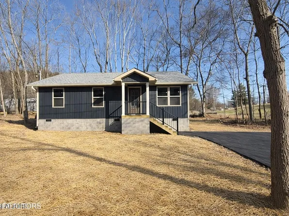 501 Hillcrest St, Clinton, TN 37716