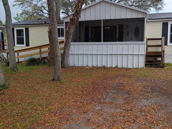 45750 Pine St, Paisley, FL 32767