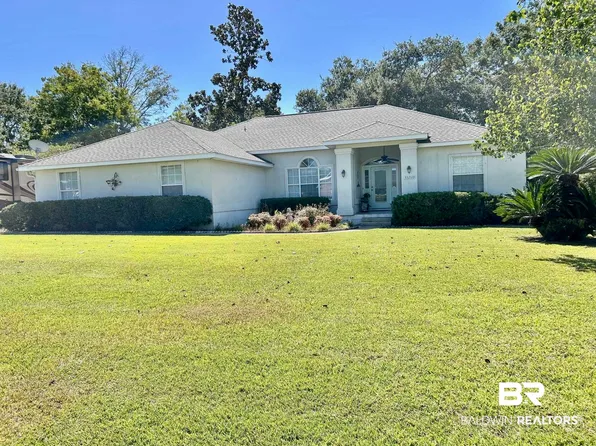 33260 Woodlands Dr, Lillian, AL 36549