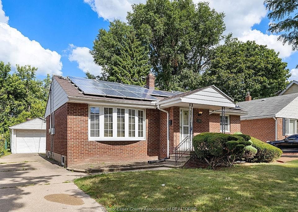 1st image of 386 Partington Ave