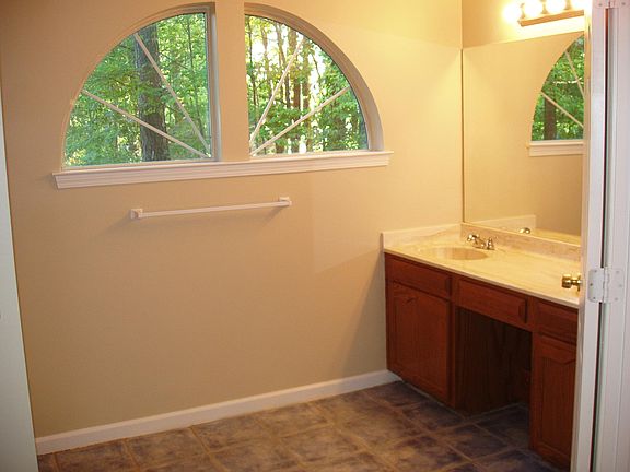 4th image of 1861 Thousand Oaks Ln