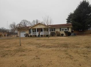 35 Horseshoe Bend Rd #1, Leoma, TN 38468