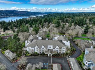 3941 226th Pl SE APT 204, Issaquah, WA