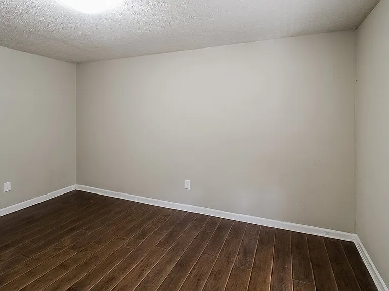 119 Richard Way — Photo 16