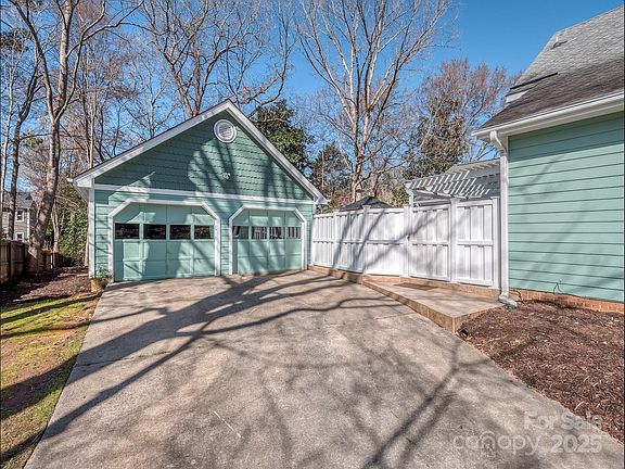 4th image of 8112 Bush Mill Ln