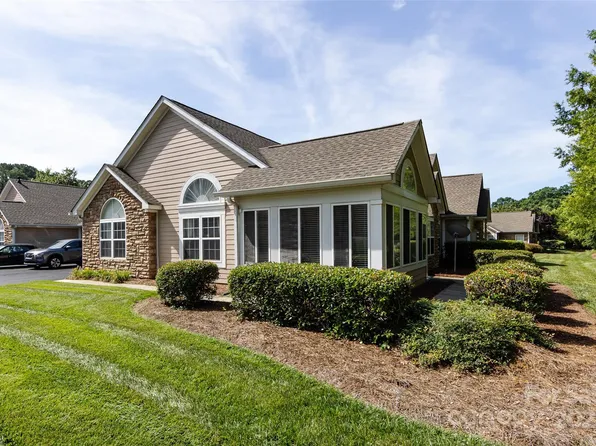 6811 Ledgestone Pl, Charlotte, NC 28227