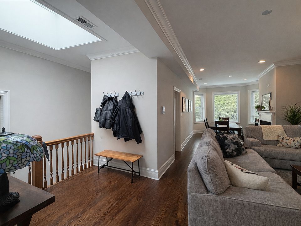 1st image of 3728 N Magnolia Ave #37