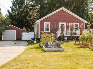 8319 Lagoon St, Commerce Township, MI 48382