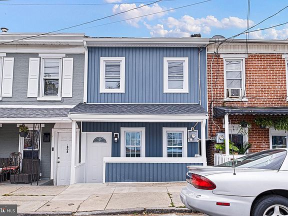 2nd image of 810 Anchorage St