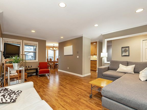 3rd image of 20554 118th Ave #61