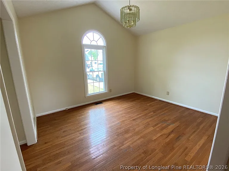 1175 Helmsley Dr — Photo 10