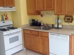 22 E Franklin St #1, Bound Brook, NJ 08805