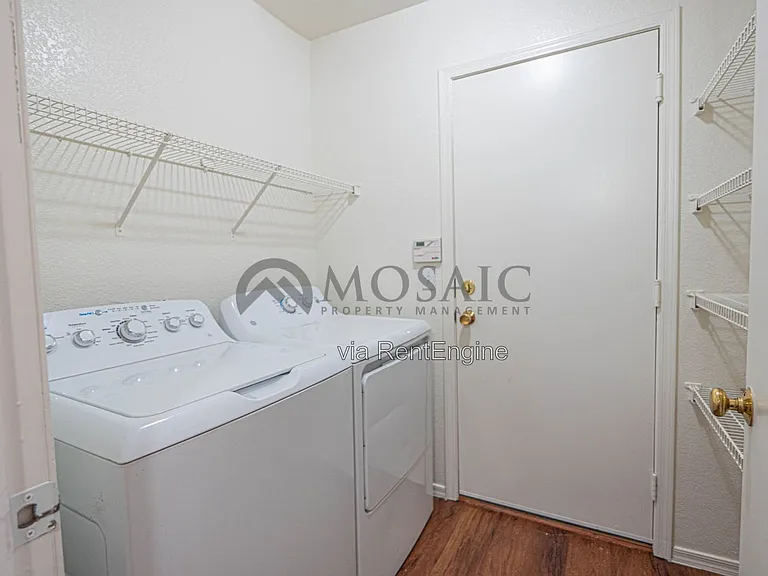 1158 E Silversmith Trl — Photo 10