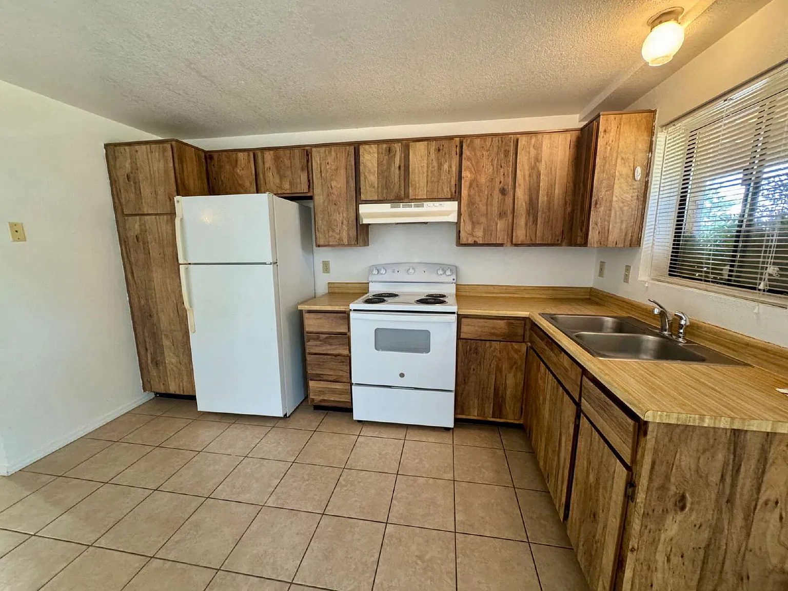 1 bed, 1.0 bath, $1,000 — Photo 3