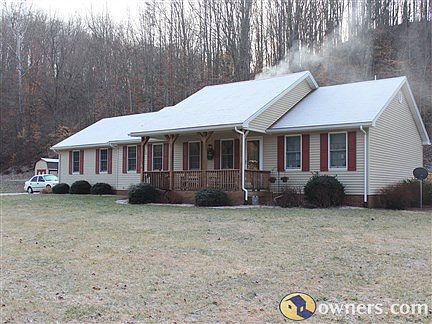 Nice roomy-flat yard